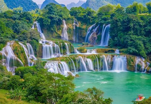 Hành trình Đông Bắc